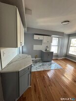 231 Davenport Ave in New Haven, CT - Building Photo