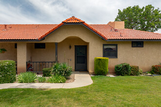 Fairway Oaks in Tehachapi, CA - Building Photo - Building Photo