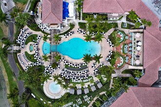 179 Cypress Point Dr in Palm Beach Gardens, FL - Building Photo - Building Photo