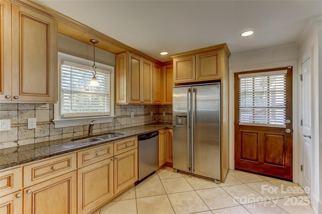 448 N Summit Ave in Charlotte, NC - Building Photo - Building Photo
