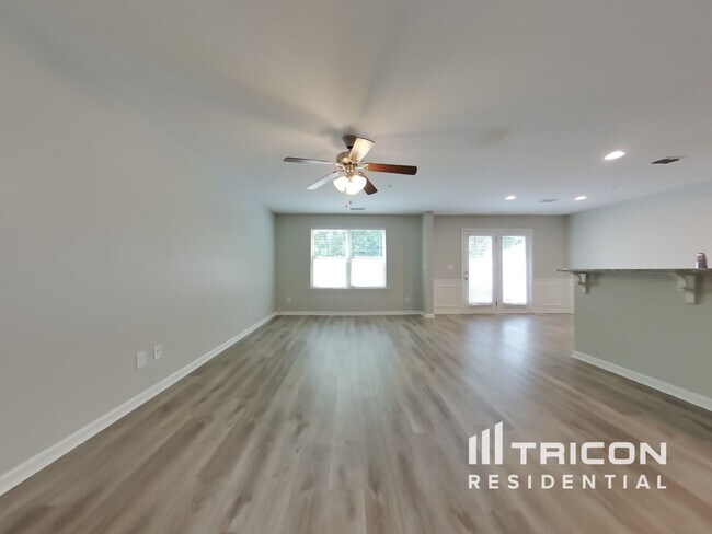 1084 Neeleys Bnd in Spring Hill, TN - Building Photo - Building Photo