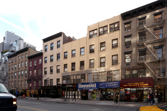 362 W 23rd St in New York, NY - Building Photo - Building Photo