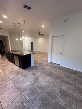 2720 Salt Lake Dr in Jacksonville, FL - Building Photo - Building Photo
