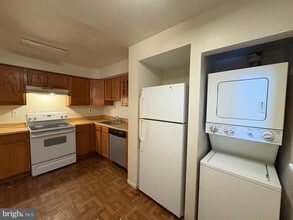 1007 Timber Creek Rd in Lindenwold, NJ - Building Photo - Building Photo