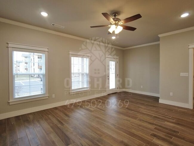 3010 N Conway Dr in Siloam Springs, AR - Building Photo - Building Photo