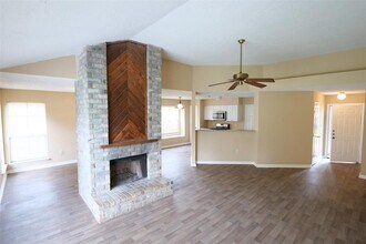 22015 Kenlake Dr in Katy, TX - Building Photo - Building Photo