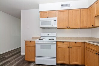 2211-2211 S Granada Dr in Tempe, AZ - Building Photo - Building Photo