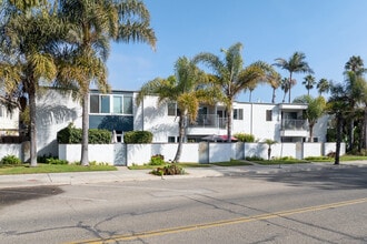 La Cabana in Carpinteria, CA - Building Photo - Building Photo
