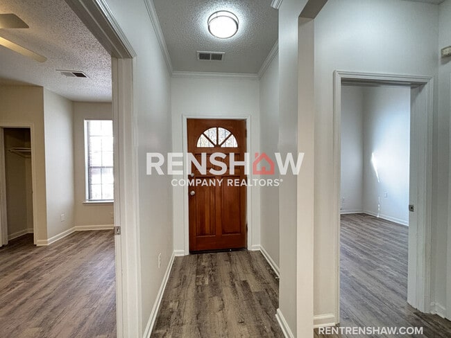 2512 Courtney Dr in Memphis, TN - Building Photo - Building Photo