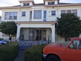 747 54th St in Oakland, CA - Building Photo
