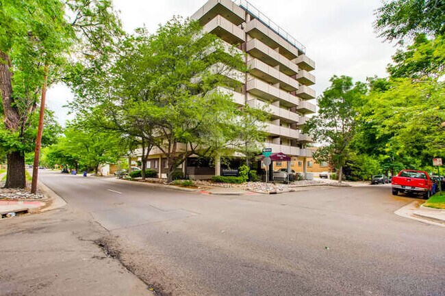 1313 Steele St-Unit -402 in Denver, CO - Building Photo - Building Photo