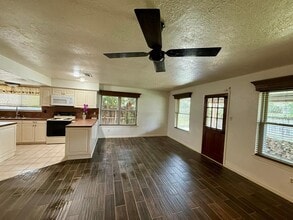 9407 Pinole Ln in Houston, TX - Building Photo - Building Photo