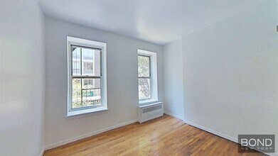 247 W 26th St in New York, NY - Building Photo - Building Photo