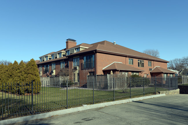 Pollard Place in Quincy, MA - Foto de edificio - Building Photo