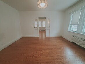 32 Columbus Ave, Unit 1 in Greenwich, CT - Foto de edificio - Building Photo