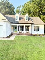 11834 Long Forest Dr in Charlotte, NC - Building Photo