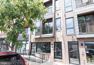 2230 Frankford Ave in Philadelphia, PA - Building Photo - Building Photo