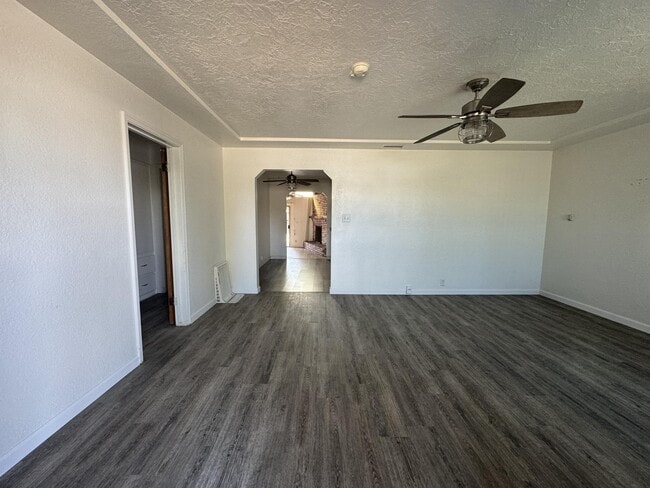 4133 Kenmore Dr S in Fresno, CA - Building Photo - Building Photo