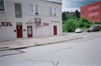 523 N Fourth St in Clairton, PA - Building Photo - Building Photo