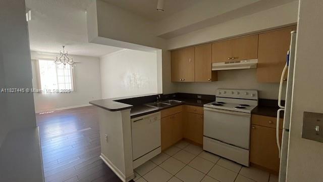 2965 NE 185th St in Miami, FL - Building Photo