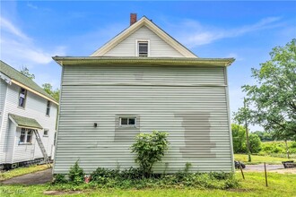 1174 La Croix Ave in Akron, OH - Building Photo - Building Photo
