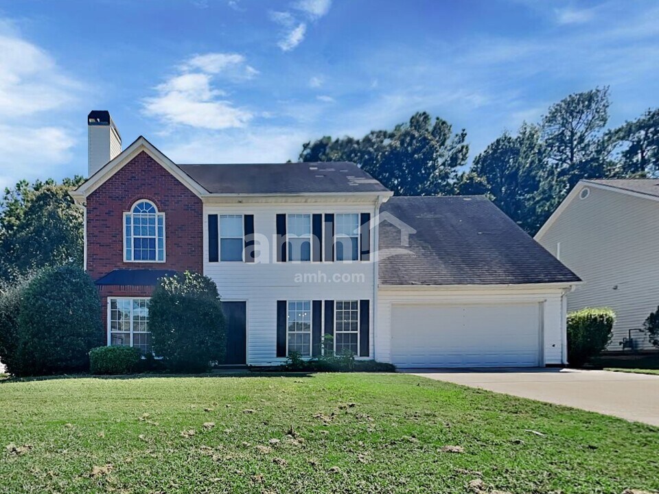 1319 Vine Cir in Mcdonough, GA - Building Photo