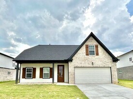 8789 Windstone Est Dr in Millington, TN - Building Photo
