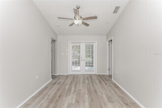 8055 Wooden Dr in Spring Hill, FL - Building Photo - Building Photo