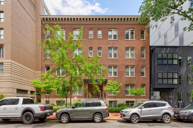 property at 1121 24th St NW