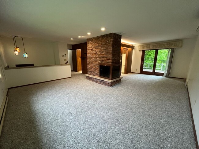 4810 Crosley Ave in Duluth, MN - Building Photo - Building Photo