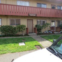 226 Cedar Ave S Apartments