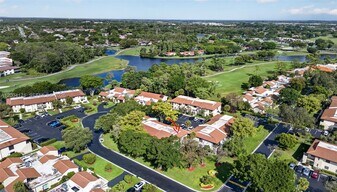 21810 Cypress Cir in Boca Raton, FL - Building Photo