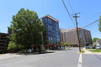 Octave 1320 in Silver Spring, MD - Foto de edificio - Building Photo