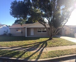 5906 Elkhorn Blvd in Holiday, FL - Building Photo