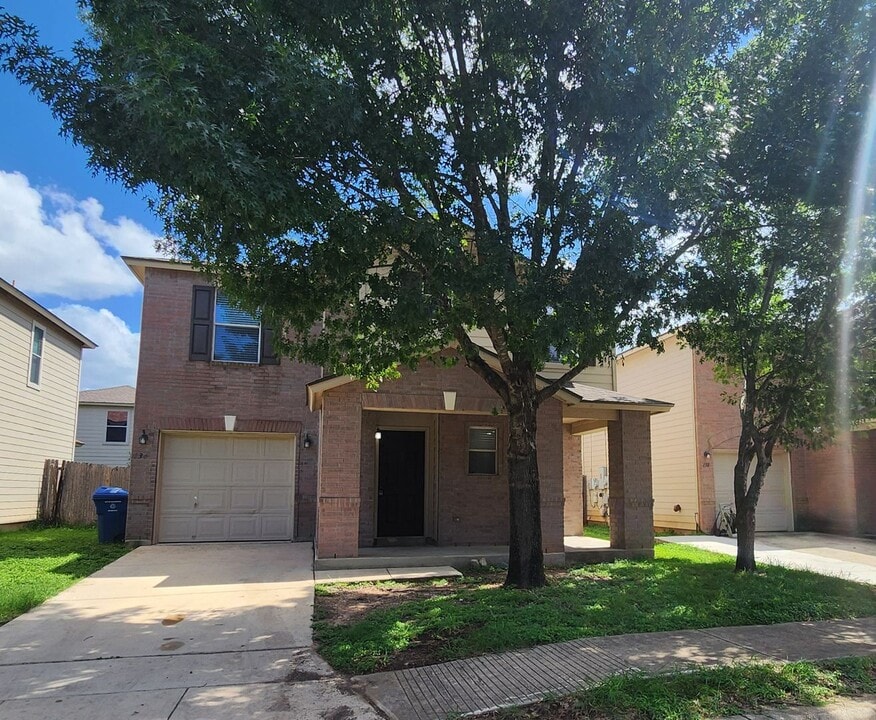 134 Adelaide Oaks in San Antonio, TX - Building Photo