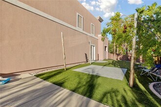 5691 Deer Creek Falls Ct in Las Vegas, NV - Building Photo - Building Photo