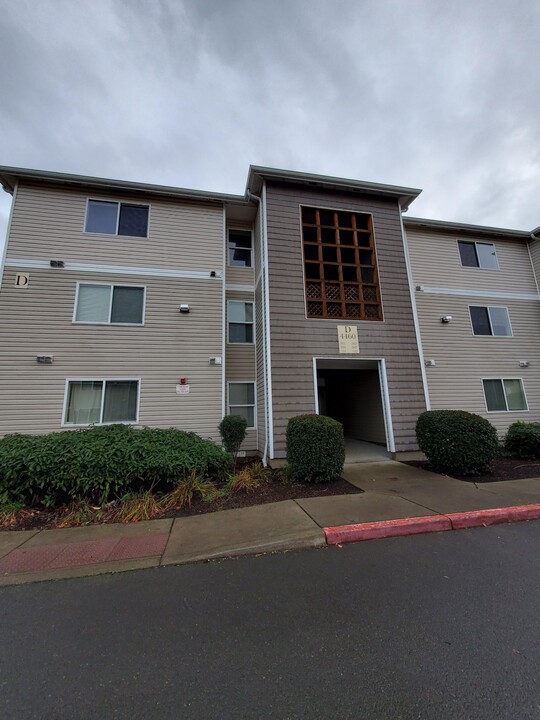 Wellesley Park Apartments in Salem, OR - Foto de edificio