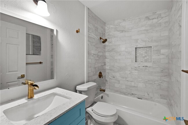 property at 2213 B Valley Forge Ave