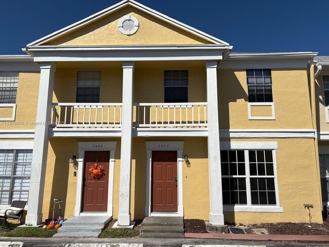 property at 2892 S Cambridge Ln