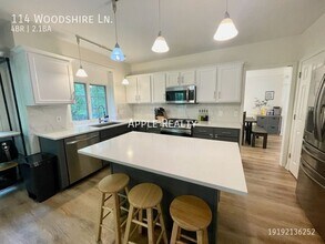114 Woodshire Ln in Chapel Hill, NC - Building Photo - Building Photo