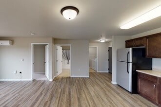 Renaissance Heights Apartment Homes in Williston, ND - Building Photo - Building Photo