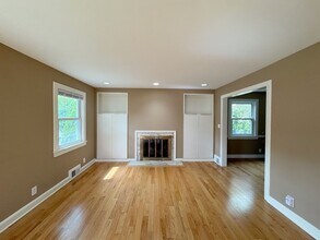 24 Palmer Ave in Tenafly, NJ - Building Photo - Building Photo