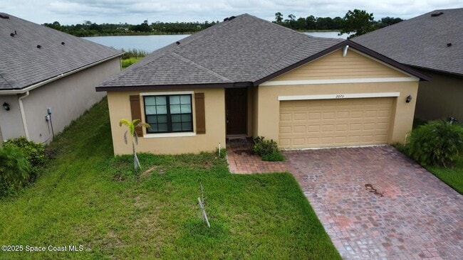 property at 2073 Farmhouse Rd SE