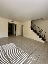 3318 E Sierra Madre Ave in Fresno, CA - Building Photo