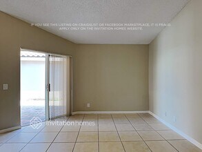 1513 Garden Rd in Weston, FL - Foto de edificio - Building Photo
