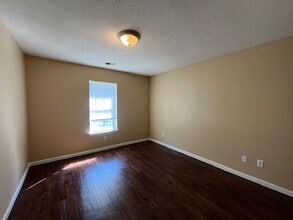 6515 Riverdale Rd in Horn Lake, MS - Building Photo - Building Photo