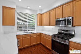 2930 Hogan Pl in Tustin, CA - Building Photo - Building Photo