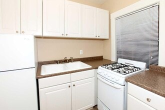Landmark Court Apartments in Tacoma, WA - Foto de edificio - Building Photo