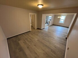 1511-1513-1513 Maple Ave in Turtle Creek, PA - Building Photo