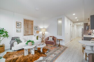 Swell in Seattle, WA - Building Photo - Interior Photo
